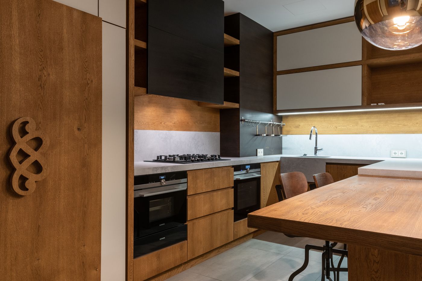 Cabinet styles and countertop materials